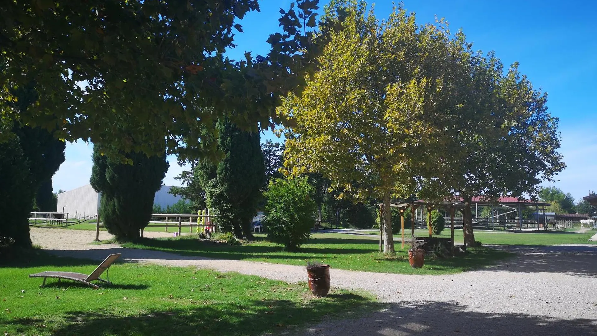 Holiday home Gite Equestre En Provence Aux Pieds Des Alpilles Maillane