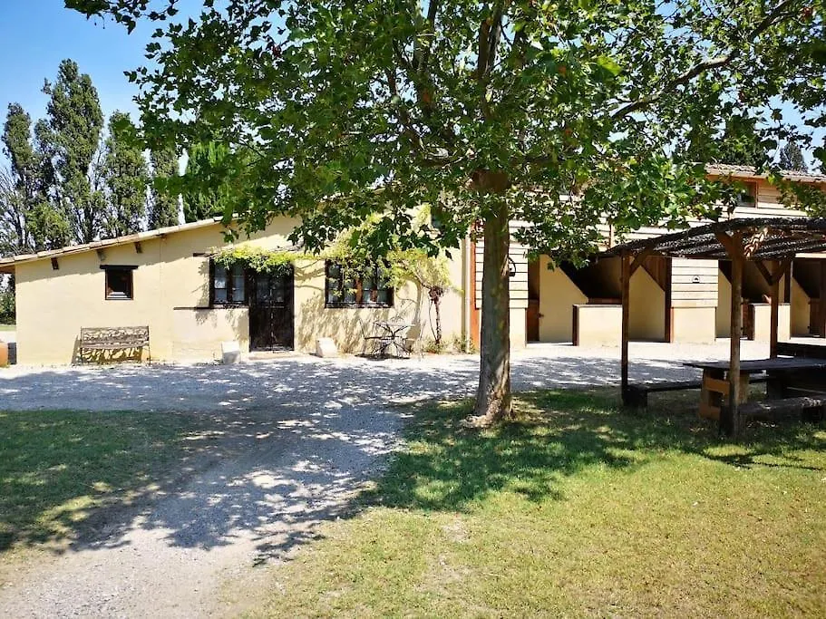 Gite Equestre En Provence Aux Pieds Des Alpilles Maillane 0*,  France